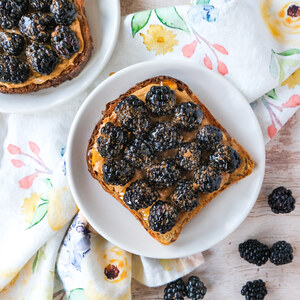 Peanut Butter Toast with Blackberries, Honey & Cinnamon